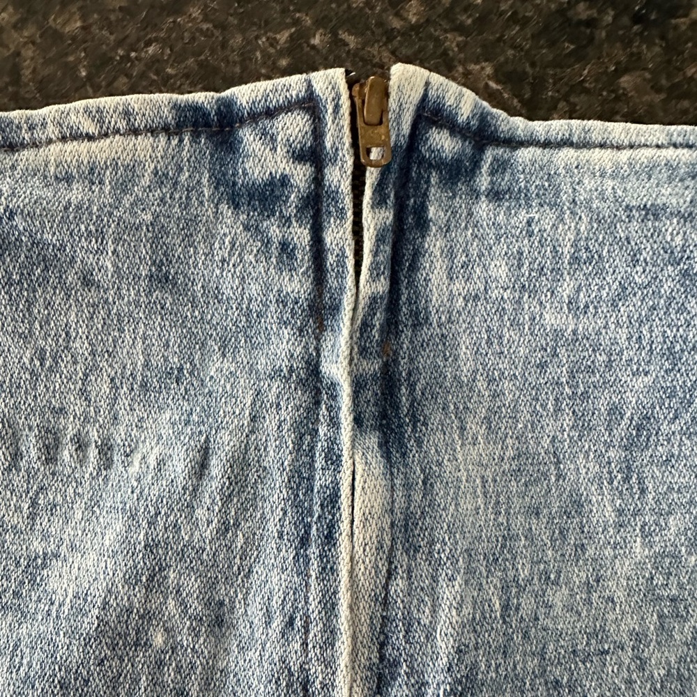 First vintage 90’s stone washed Denim Mini Skirt - Light Blue - Picture 4 of 6